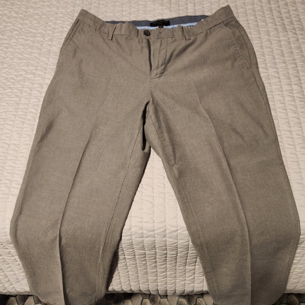 Banana Republic Men's Pants 35 x 32 Light Gray with pattern 100% cotton